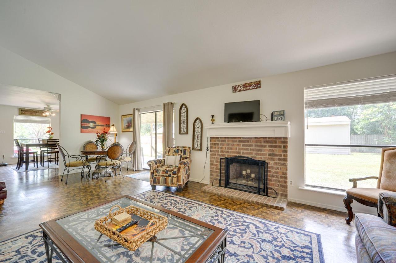 Mcqueeney Vacation Rental About 10 Mi To New Braunfels Екстер'єр фото